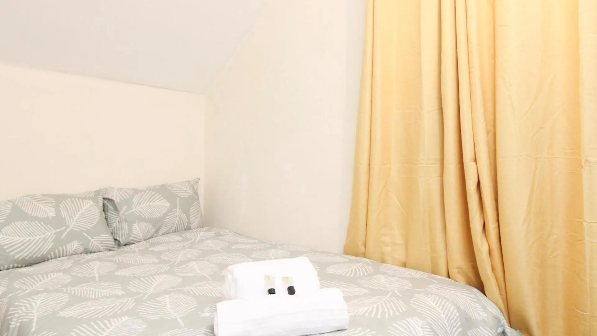 Room 4 Mayflower Road Guest House Southampton